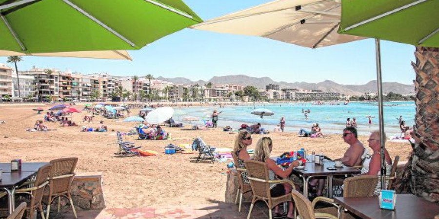 Sanidad inicia controles en chiringuitos y playas de la Región de Murcia