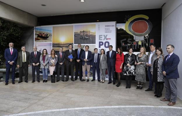 INAUGURACION DE LA XLIII EDICION DE EXPOPLAYA. Los empresarios de playa, reconocidos por ser el motor de la economÃ­a La Junta de AndalucÃ­a se comprometiÃ³ durante la celebraciÃ³n de Expoplaya, en Torremolinos, a acelerar la renovaciÃ³n de concesiones a 